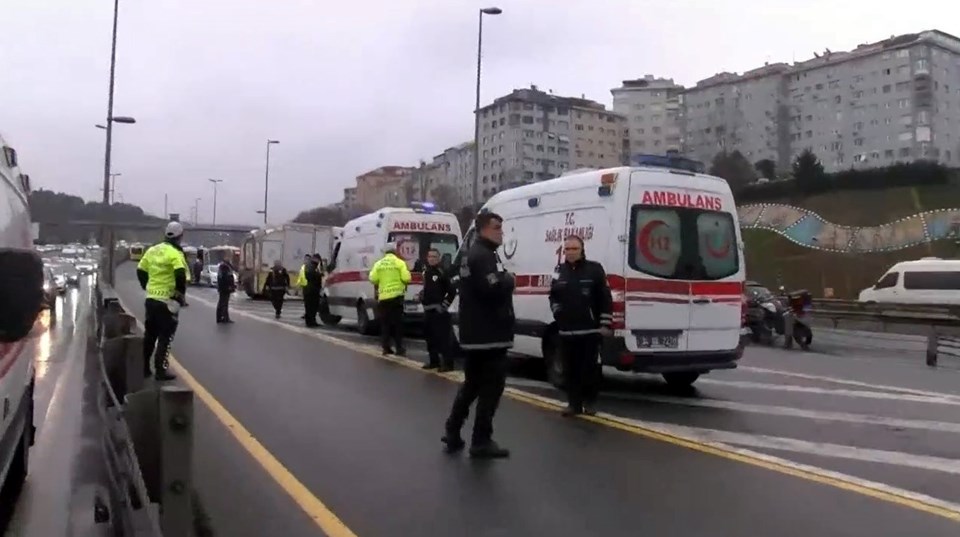 Haliç Köprüsü'nde metrobüs kazası ! - Resim : 2