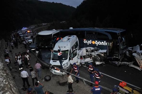 Bursa'da büyük kaza: Ölü ve yaralılar var - Resim : 1