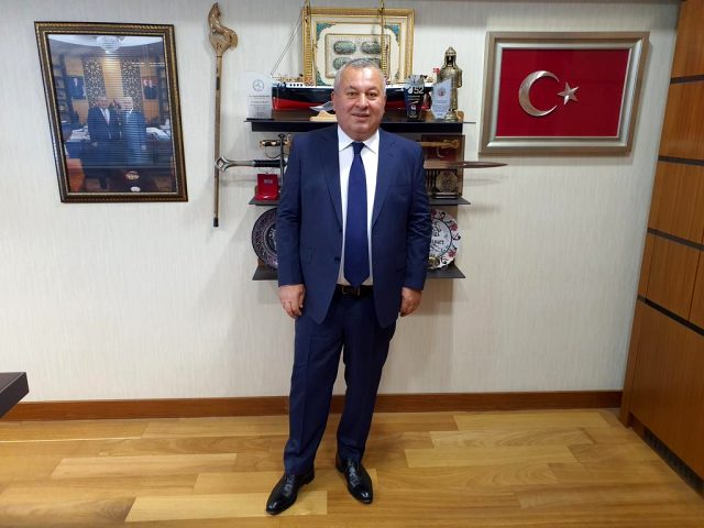 MHP'den ihraç edilen Enginyurt, odasından Bahçeli'nin fotoğrafını kaldırdı - Resim : 1