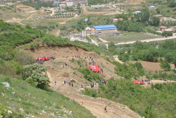 19 Mayıs'a özel Goman Dağı yürüyüşü yapıldı - Resim : 2