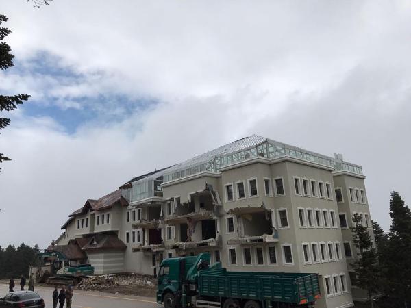 Ağaoğlu'nun Uludağ'daki otel inşatına yıkım kararı  - Resim : 2