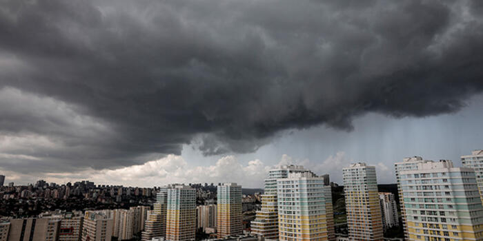 İstanbul'da şiddetli dolu yağışı - Resim : 1