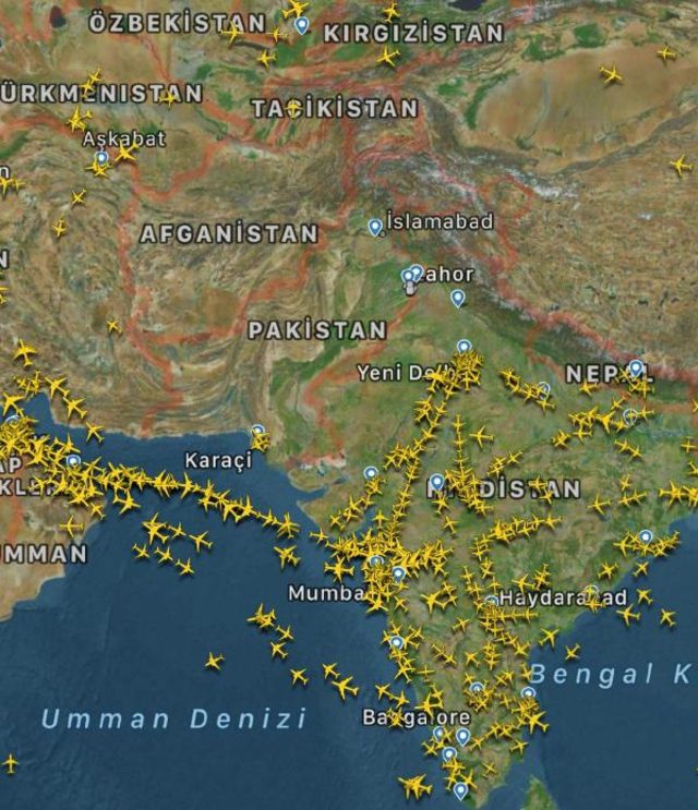Pakistan hava sahasına sessizlik hakim - Resim : 1