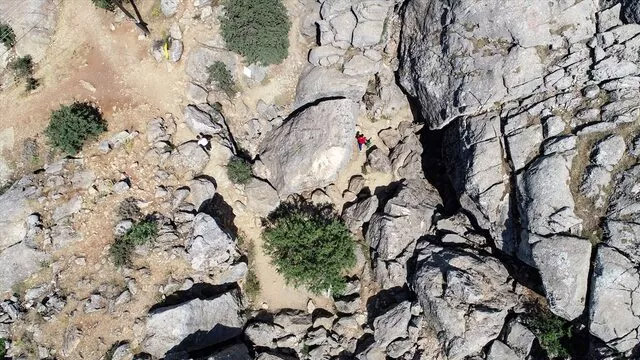 Buzluk Mağarası serinlemek isteyenlerin uğrak noktası oldu - Resim : 2