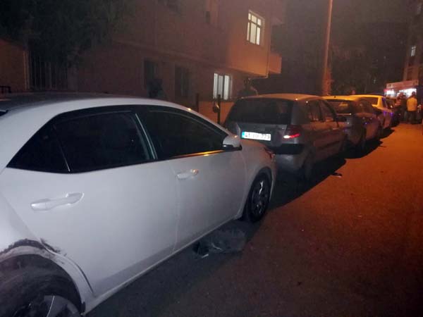 Alkollü sürücü 4 araca çarptı - Resim : 1