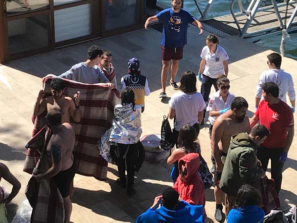 Fethiye açıklarında batan teknedeki 55 kişi kurtarıldı - Resim : 1