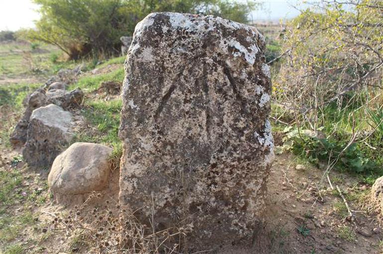 Hatay'da Kayı Boyu damgalı mezar taşları bulundu - Resim : 2