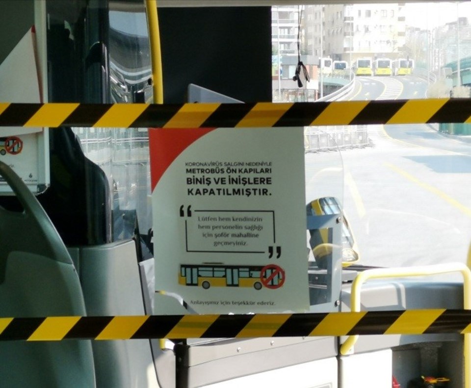 Metrobüs şoförleri koruyucu kıyafet giydi - Resim : 1