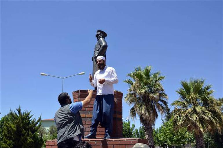 Atatürk heykeline saldırı ! - Resim : 2