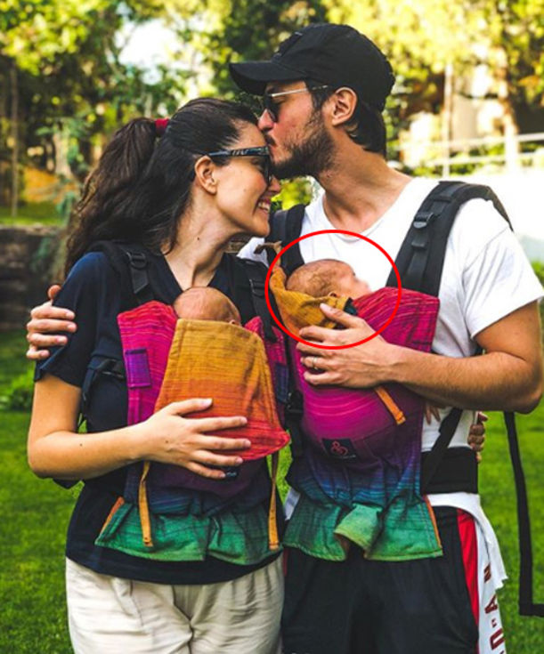 Ünlü çiftin mutlu aile pozu olay oldu - Resim : 2