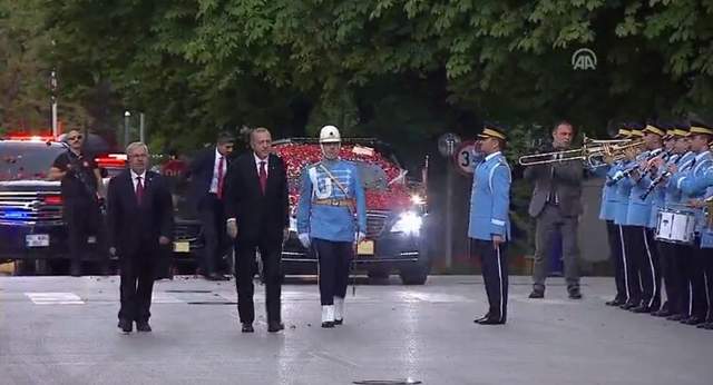 Erdoğan mazbatasını alıp yemin etti: ''Bana artık Başkan diyebilirsiniz'' - Resim : 4
