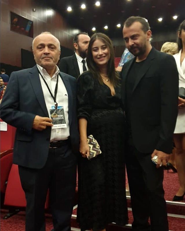 8 aylık hamile Hazal Kaya, Altın Koza Film Festivali'ne katıldı - Resim : 2