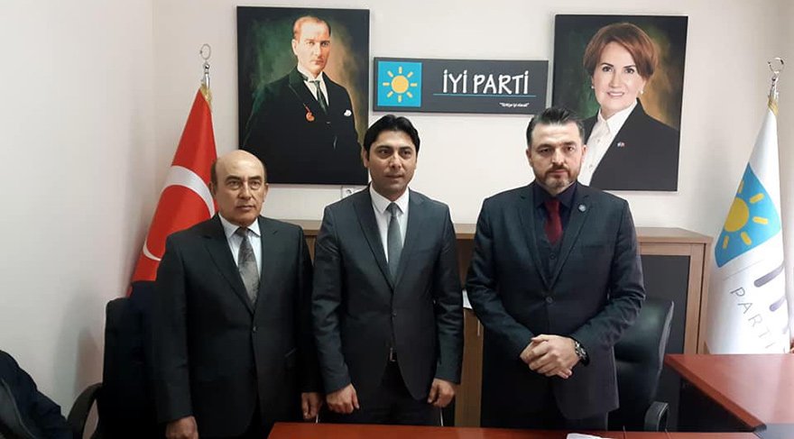 MHP'den istifa eden belediye başkanı İYİ Parti'ye geçti - Resim : 1