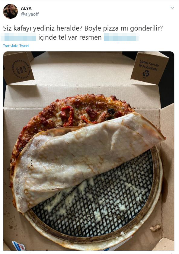 Genç şarkıcının sipariş ettiği pizzanın içinden bakın ne çıktı!  - Resim : 1