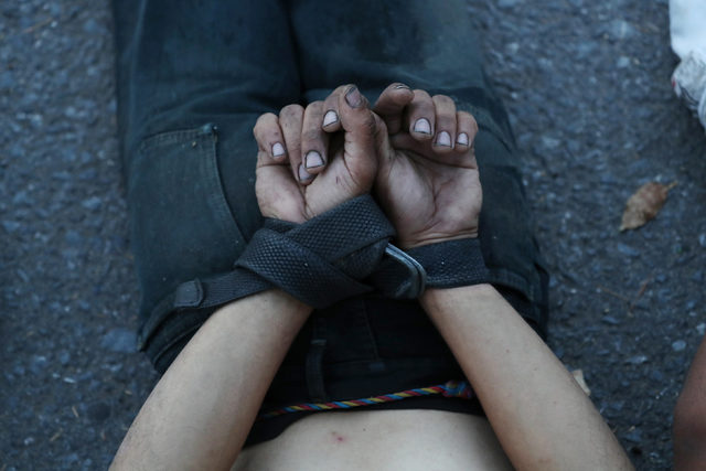 Venezuela'da kaos ! Okullar tatil, devlet daireleri ve iş yerleri kapalı - Resim : 3