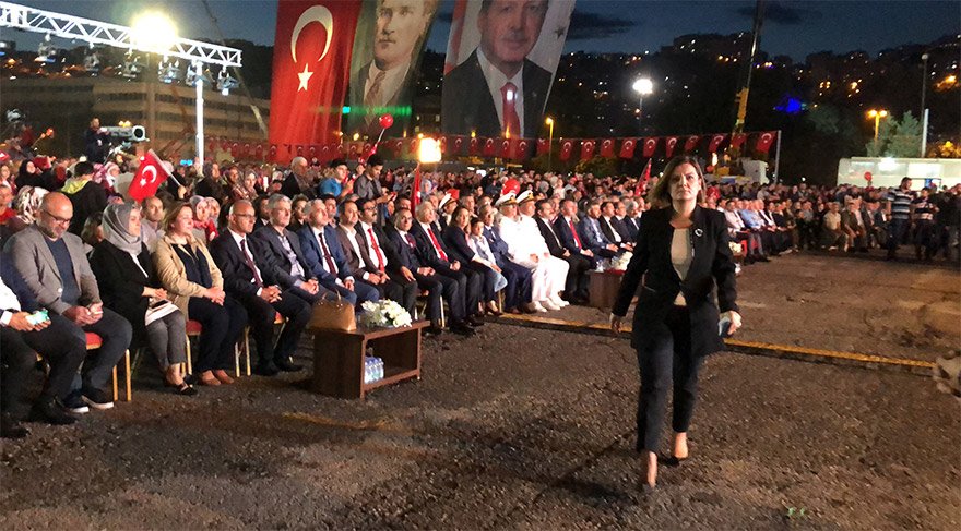 Erdoğan Kılıçdaroğlu'na yüklendi, alanı terk ettiler - Resim : 1