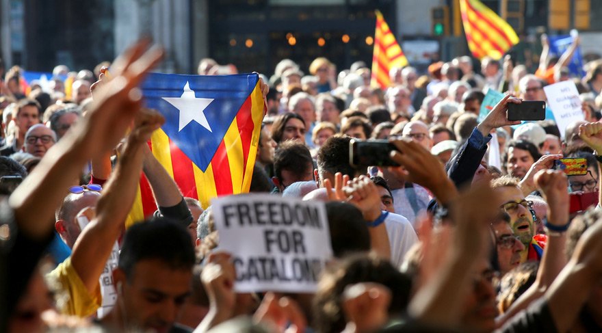 İspanya Katalan bögesel hükümetine el koydu - Resim : 2