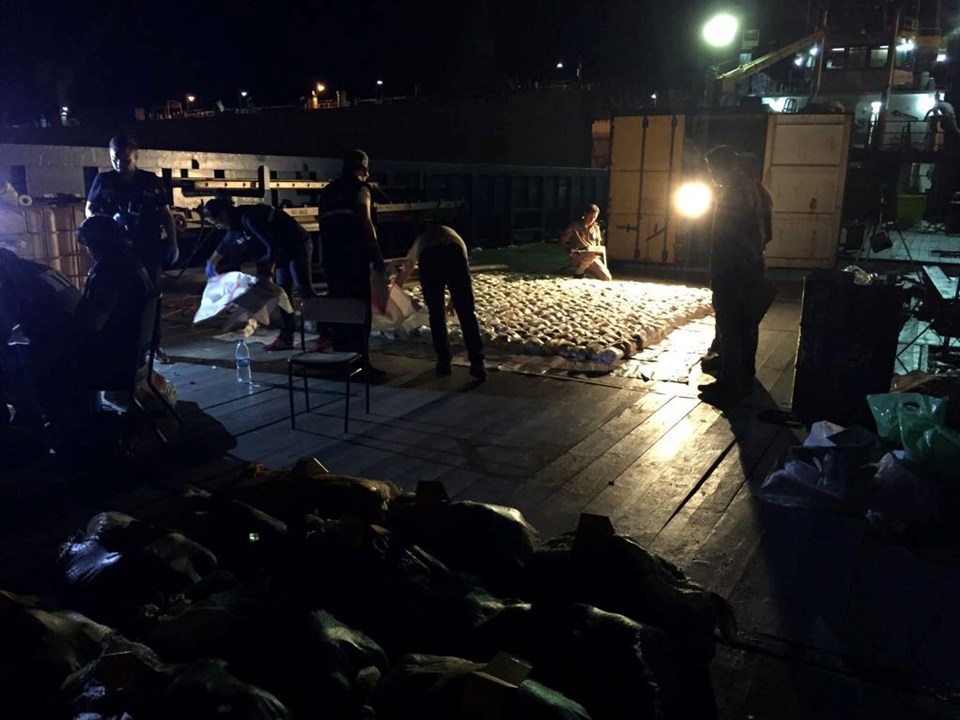 Akdeniz'de müthiş operasyon: 1 ton 71 kilo eroin ele geçirildi - Resim : 1