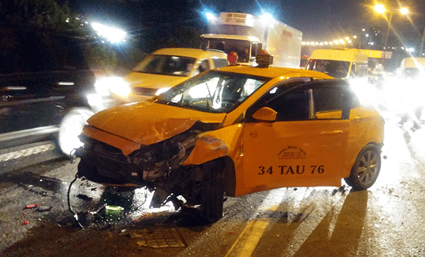 TEM'de zincirleme kaza: 5 yaralı - Resim : 3