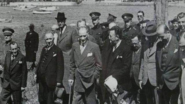 PES 2019'da Atatürk sürprizi ! - Resim : 1