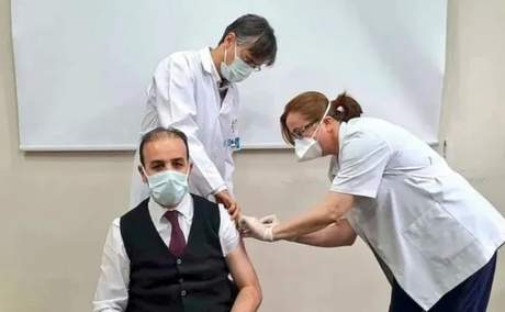 ''Sağlıkçı'' milletvekilleri de koronavirüs aşısı oldu! - Resim : 1