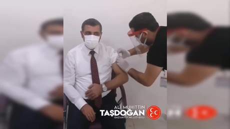 ''Sağlıkçı'' milletvekilleri de koronavirüs aşısı oldu! - Resim : 2