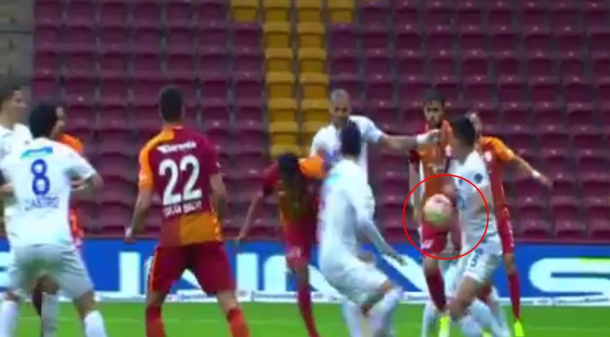 Ertem Şener'in küfrü ortalığı karıştırdı ! - Resim : 1