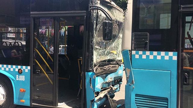 İstanbul'da 3 halk otobüsü çarpıştı: Yaralılar var - Resim : 2