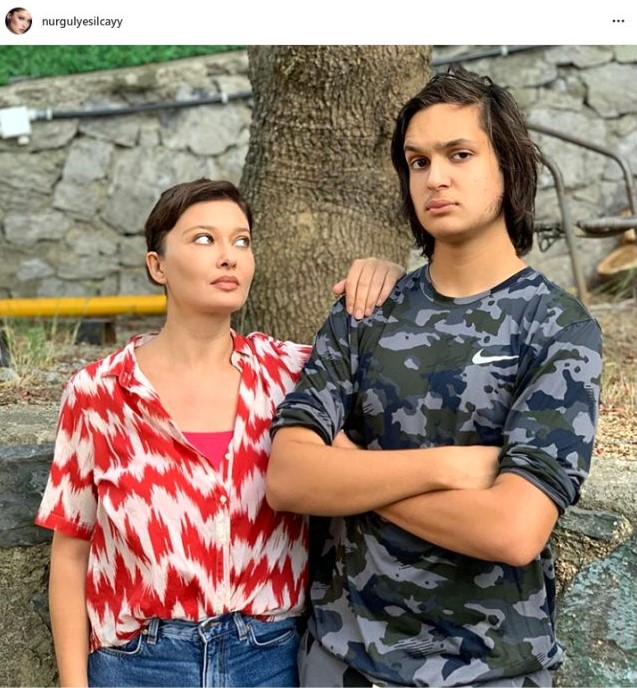 ''Sanırsın çiğ etle besledim'' deyip oğlunu paylaştı - Resim : 1