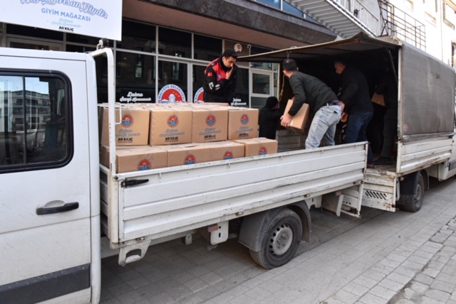 Maltepe Belediyesi'nden Elazığ'a yardım eli - Resim : 1