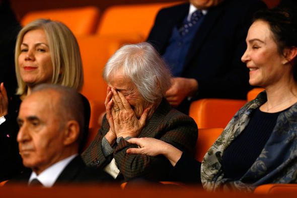 Deniz Baykal Meclis'te yemin etti - Resim : 2