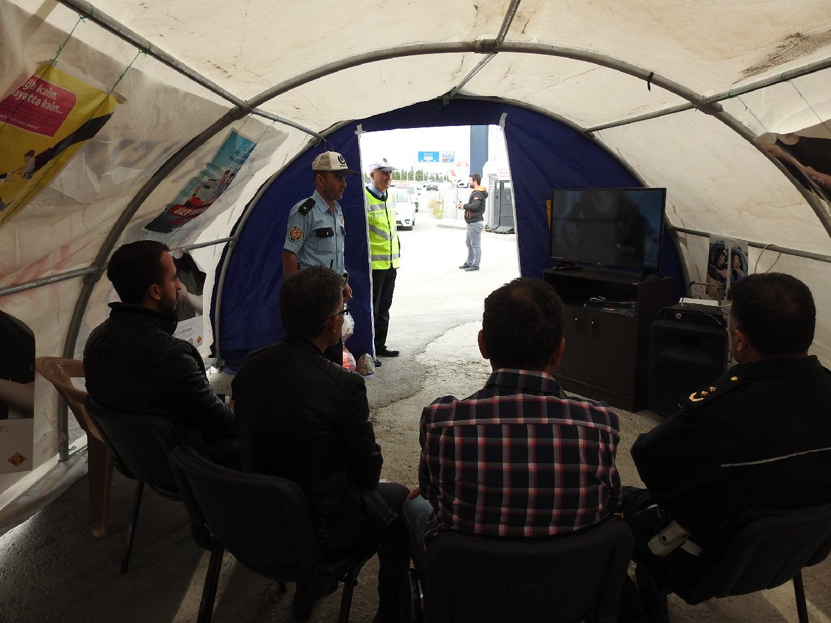 Emniyet kemeri takmayanlara ''ceza'' - Resim : 2