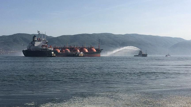 Denizde büyük panik! LPG yüklü tankerde yangın - Resim : 4