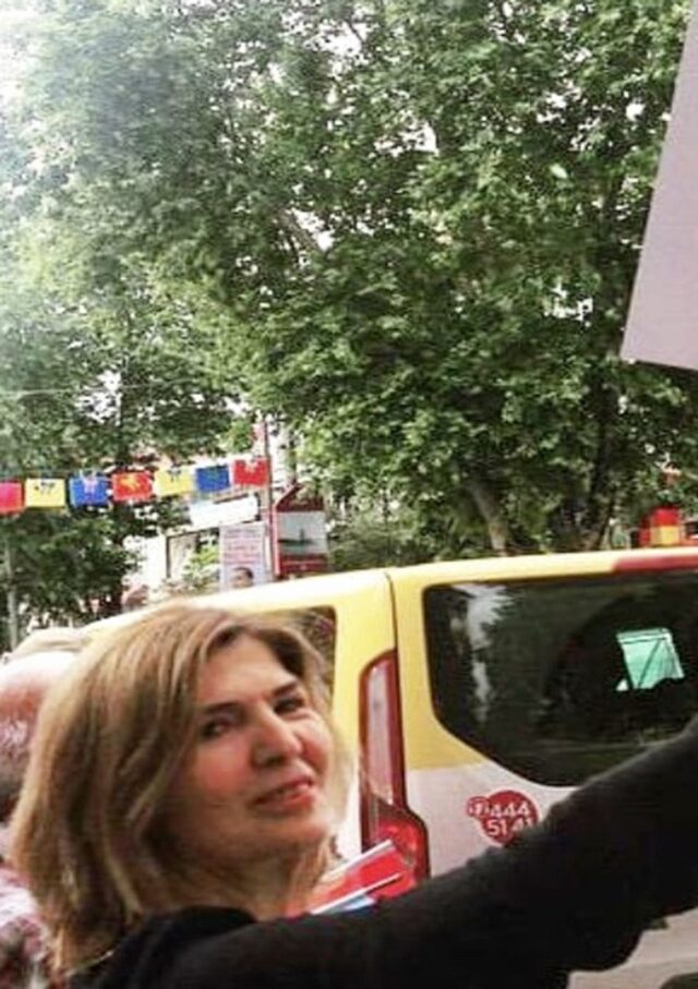 CHP Kadıköy ilçe kadın kolu yöneticisi koronavirüsten öldü - Resim : 1