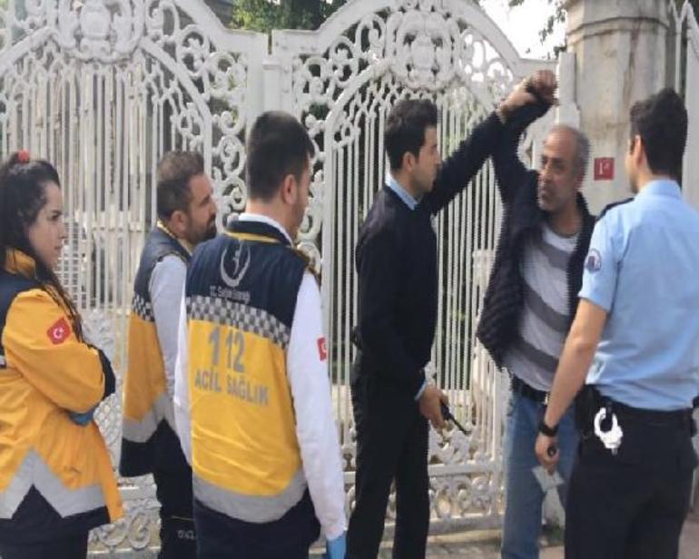 Beşiktaş'ta polisin zor anları - Resim : 1